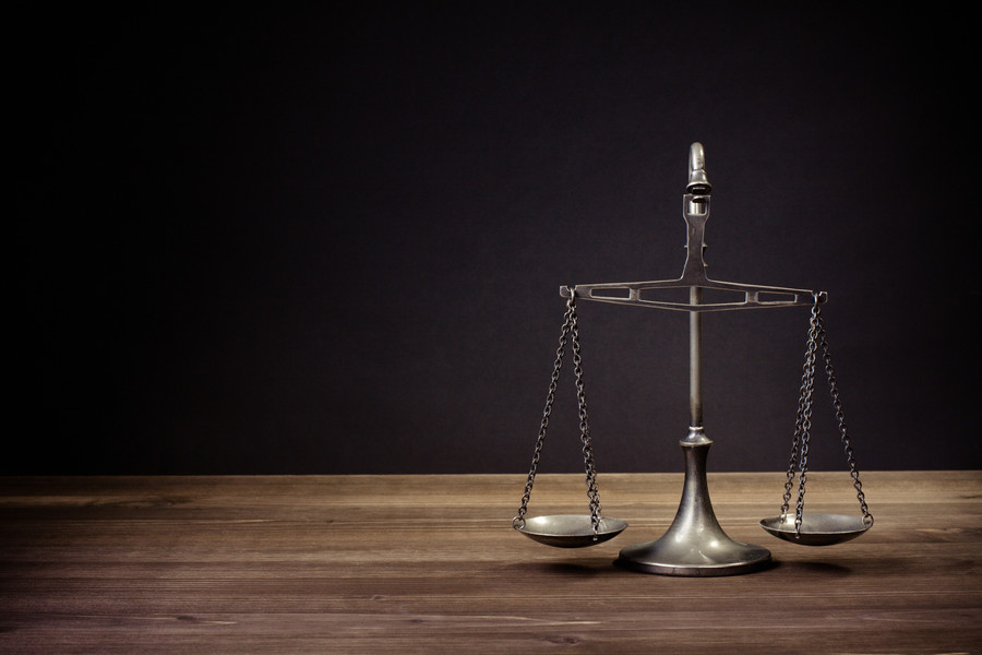 上海刑事律師解讀：冒充國(guó)家機(jī)關(guān)工作人員進(jìn)行詐騙的罪行認(rèn)定