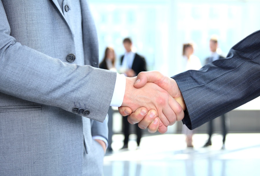 上海刑事案件律師解讀:非國家工作人員吃回扣10萬的量刑分析