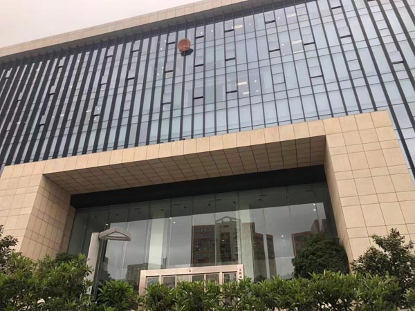 通過(guò)騙取方式將公司貨款據(jù)為己有是詐騙嗎？上海擅長(zhǎng)刑事律師來(lái)回答