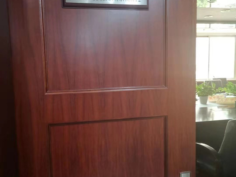 上海請刑事辯護(hù)律師:從戶外追趕被害人進(jìn)入戶內(nèi)后實(shí)施搶劫是否屬于入室搶劫