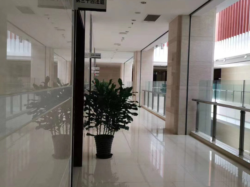 暴力迫使證人按手印導(dǎo)致輕傷如何定性？上海刑事咨詢律師告訴您