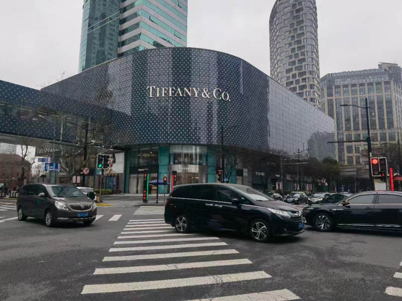 盜竊者提供信用卡給第三者的行為如何定性？閔行區(qū)刑事律師來講講