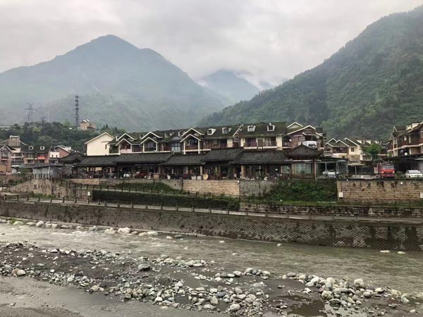 上海請刑事律師來講講協(xié)助司法機關穩(wěn)住被監(jiān)控的犯罪嫌疑人是否構成立功