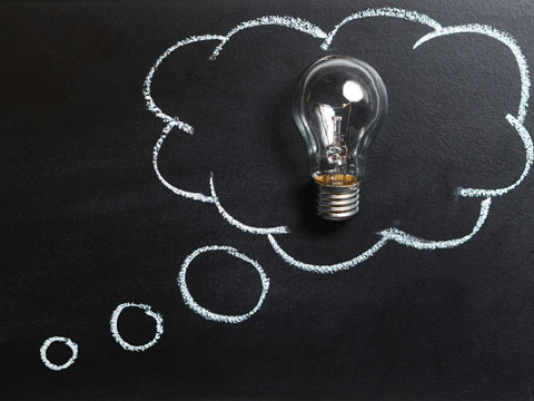 上海刑事案件取保候?qū)従筒挥米瘟藛? src="/uploads/adz/pexels-pixabay-258160.jpg" style="width: 480px; height: 360px;" /></span></p>
<p>
	<strong><span style="font-size:18px;"><span style="font-family:微軟雅黑;">　　那么刑事案件取保候?qū)徍笳娴木筒挥米瘟藛幔?/span></span></strong></p>
<p>
	<span style="font-size:18px;"><span style="font-family:微軟雅黑;">　　刑事案件上海律師解釋：取保候?qū)彛瑑H僅是變更了強(qiáng)制措施而已。如果違反相關(guān)法律法規(guī)規(guī)定，將有可能予以逮捕。至于其最終結(jié)果是否需要坐牢，由法院審理后作出判決。</span></span></p>
<p>
	<span style="font-size:18px;"><span style="font-family:微軟雅黑;">　　取保候?qū)?，完全不等于最終不能判實(shí)刑、不需要坐牢。不過，取保</span></span><span style="font-family: 微軟雅黑; font-size: 18px;">候?qū)徲衅溥m用條件，一般情節(jié)輕微、危害不大的才可以取保。因此，一般來說，取保候?qū)彛苡锌赡懿恍枰袚?dān)刑事責(zé)任或判處緩刑、單處罰金等非實(shí)刑。</span></p>
<p>
	<span style="font-size:18px;"><span style="font-family:微軟雅黑;">　　<strong>上海刑事犯罪辯護(hù)律師</strong>：取保候?qū)?，是一種刑事強(qiáng)制措施。在我國，指人民法院、人民檢察院或公安機(jī)關(guān)責(zé)令某些犯罪嫌疑人、刑事被告人提出保證人或者交納保證金，保證隨傳隨到的強(qiáng)制措施。由公安機(jī)關(guān)執(zhí)行。</span></span></p>
<p style="text-align: center;">
	<span style="font-size:18px;"><span style="font-family:微軟雅黑;"><img alt=