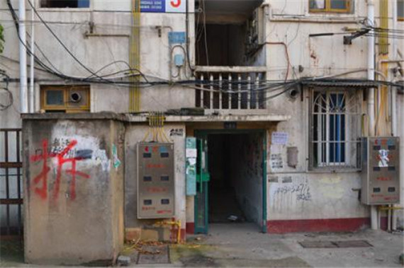 上海拆遷律師 丈夫?yàn)椴疬w房而結(jié)婚，妻子知道真